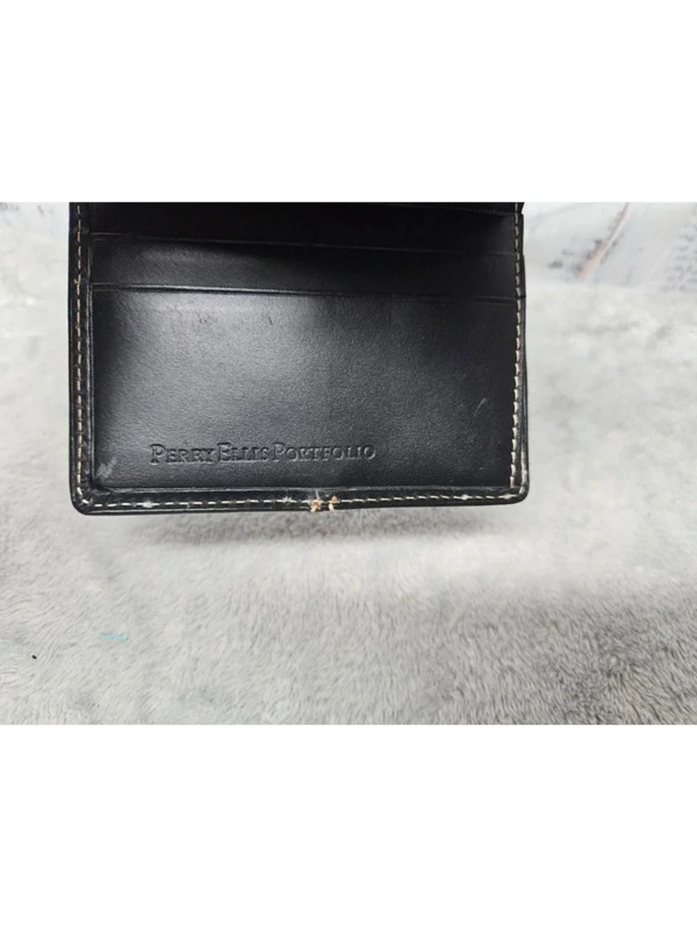 Perry Ellis Portfolio Men's Trifold Wallet